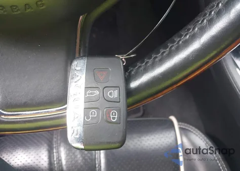 2017 Jaguar Xj R-Sport z USA, uszkodzony, nr VIN SAJWA1C70H8W10503